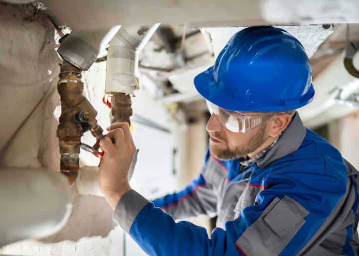 water pipe repair Brandon